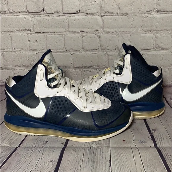 Nike lebron 8 V/2 Yankees Sneakers